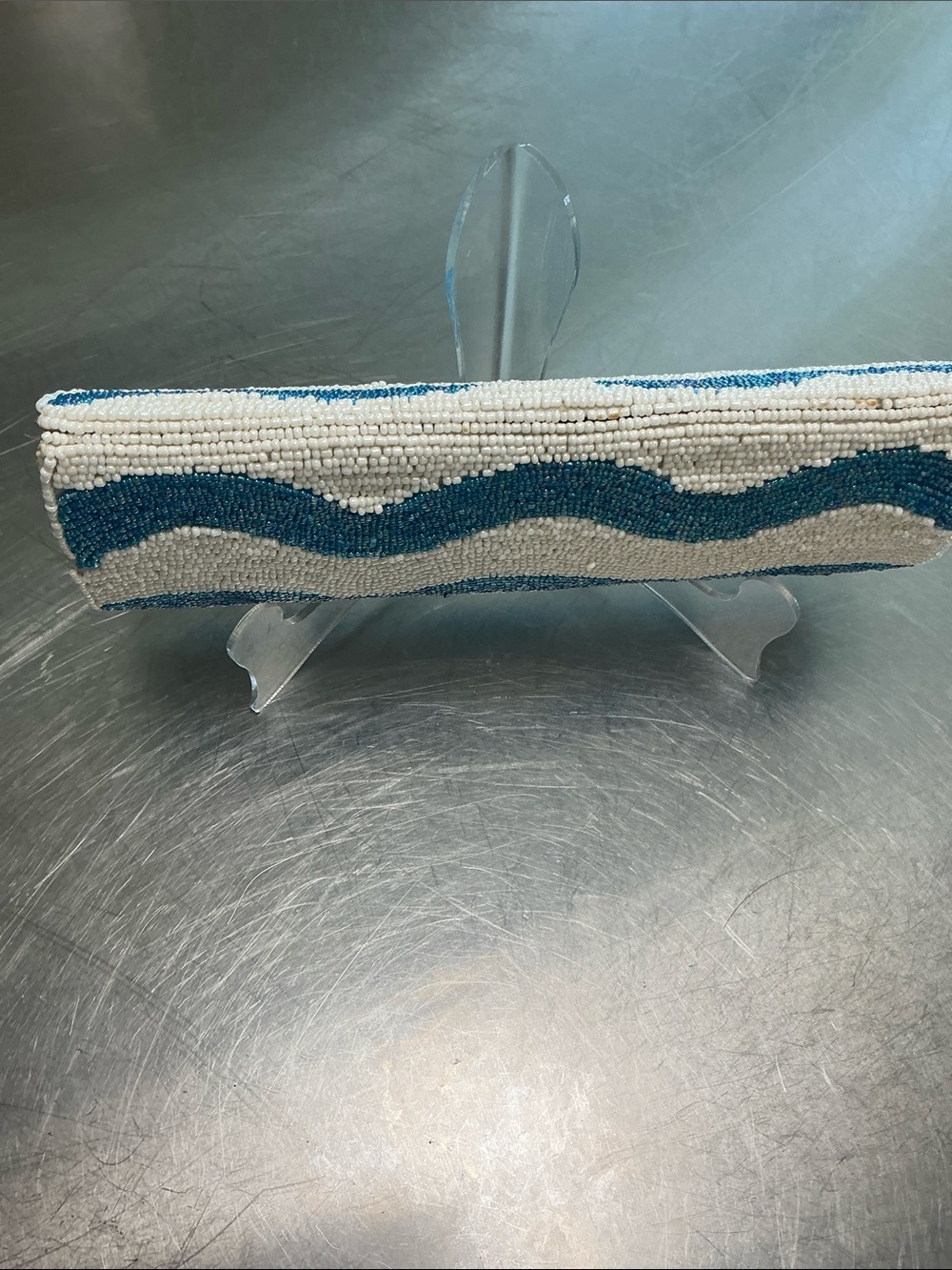 KC Malhan  Beaded turquoise/white clutch, magnetic closure. - Picture 5 of 9